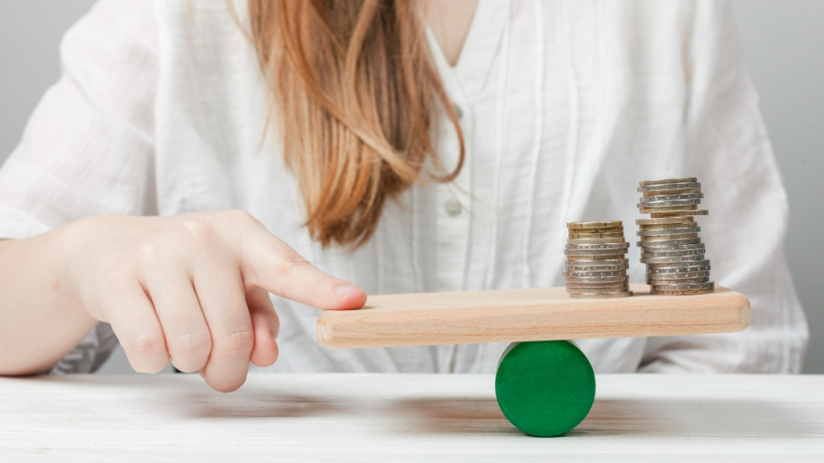 El aumento del salario mínimo para el 2024 deberá tener en cuenta las cifras de inflación, productividad y crecimiento económico. Trabajadores, empleadores y Gobierno nacional negociarán desde mañana.