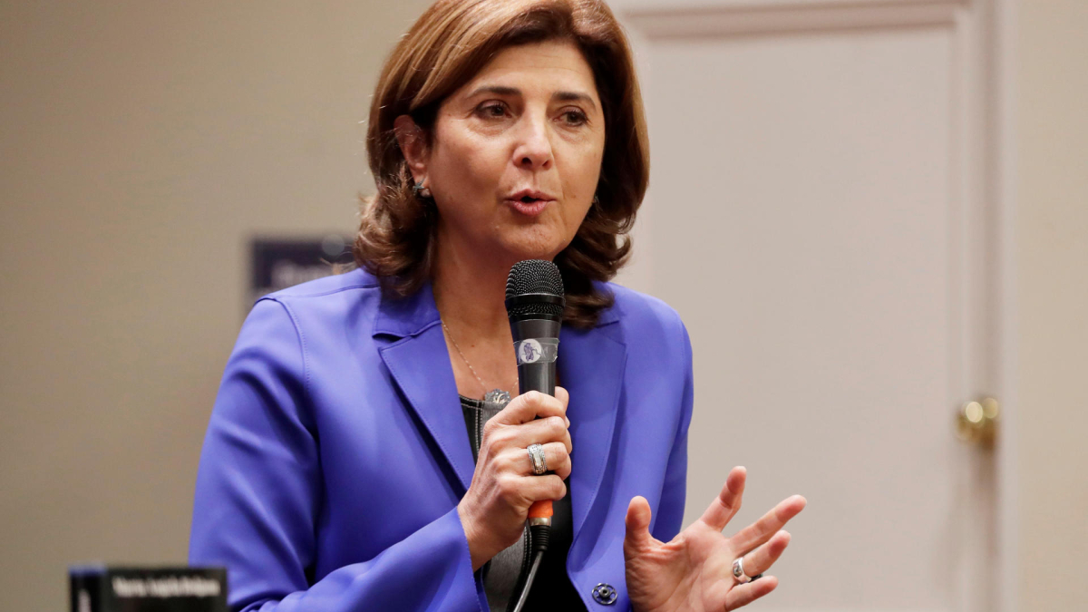 María Ángela Holguín Cuéllar ha sido viceministra y ministra de Relaciones Exteriores de Colombia; embajadora y representante permanente de Colombia ante las Naciones Unidas, y primera secretaria y encargada de los Asuntos Comerciales de la Embajada de Colombia en Francia.