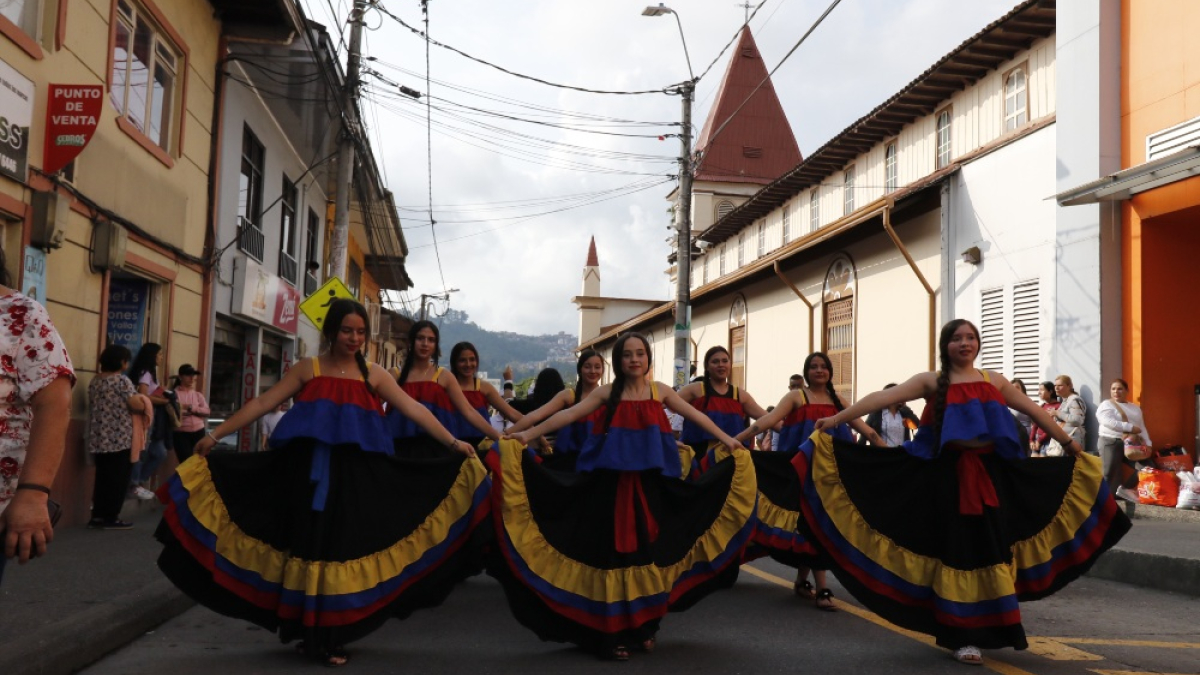 En Villamaría estas fiestas integran a la comunidad con una variada programación artística, cultural y deportiva.