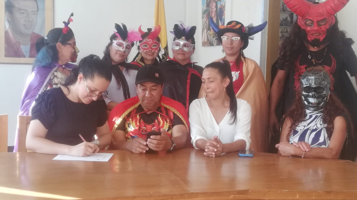 Inscripción de la cuadrilla, en la sede de la Corporación Carnaval de Riosucio.