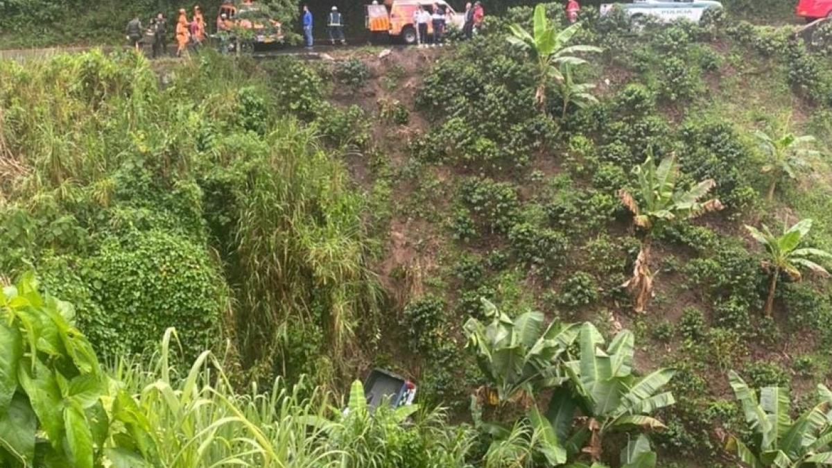 patrulla-de-la-policia-de-salamina-caldas-accidentada
