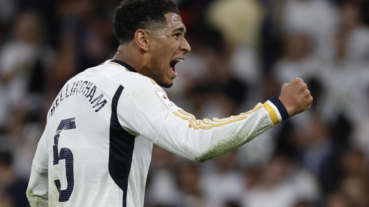  El centrocampista británico del Real Madrid Jude Bellingham celebra su gol durante el partido de la jornada 32