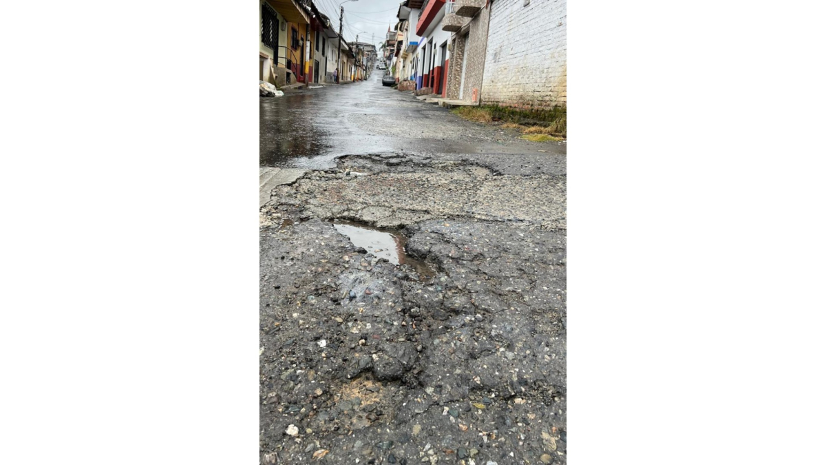 Estado actual de la carrera 5 entre las calles 4 y 5 de Anserma.