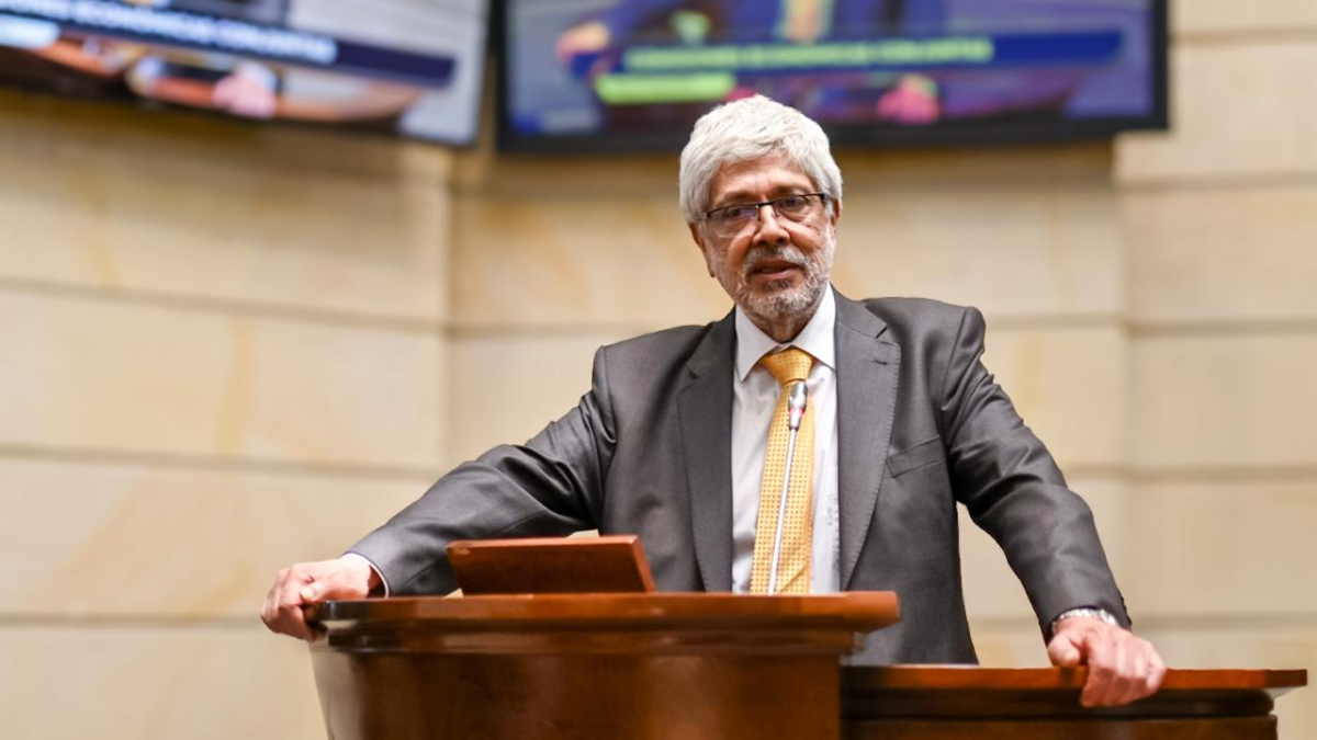 El ministro de Comercio, Industria y Turismo, Germán Umaña Mendoza, habló con LA PATRIA sobre la intención de equilibrar el comercio con Estados Unidos, los proyectos de ley cruciales para su cartera y dio un parte de tranquilidad por la continuidad del TLC con Israel, pese a la ruptura diplomática.