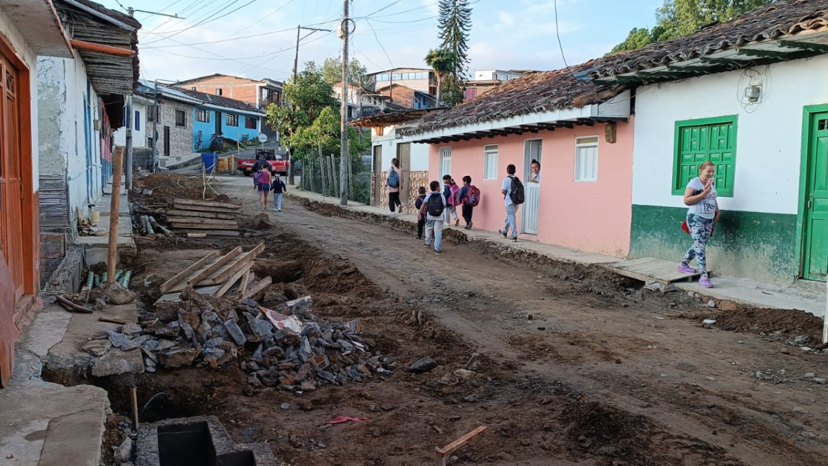 La carrera cuarta de La Merced estará cerrada hasta el próximo 7 de mayo.