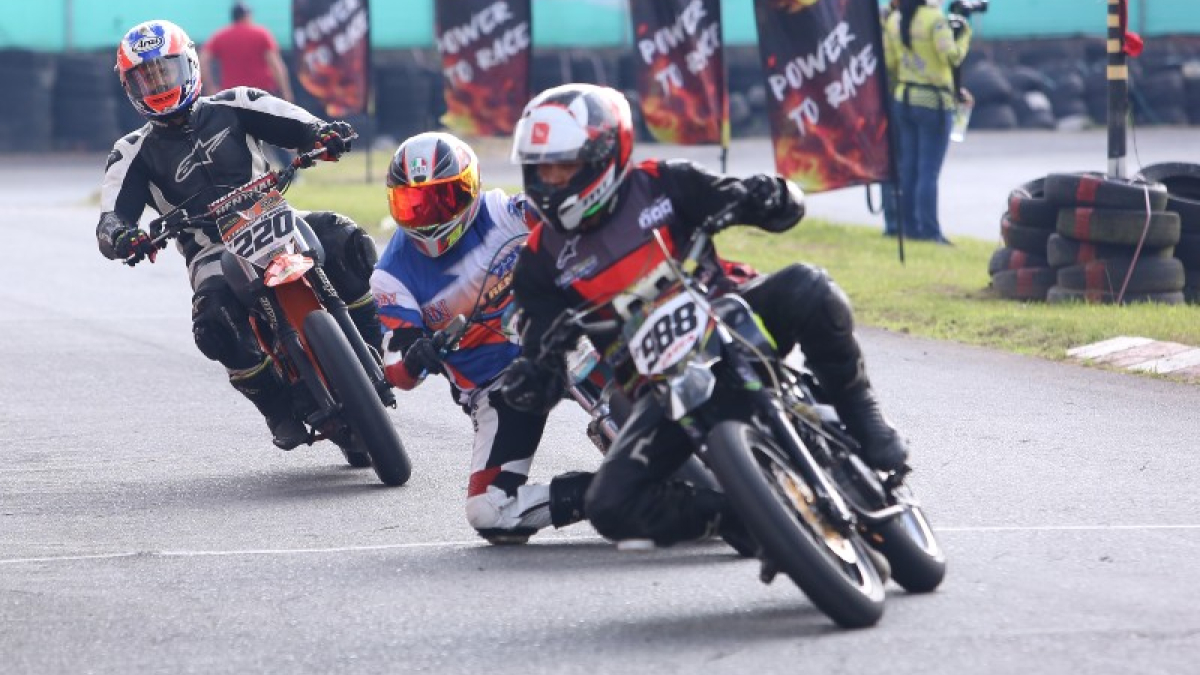 235 pilotos participaron en la II Válida Nacional de Velocidad en el Bosque Popular.