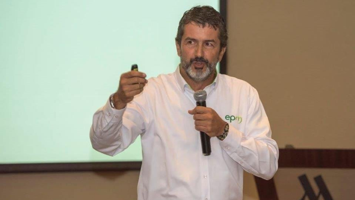 Santiago Villegas Yepes, gerente saliente de la Chec. 