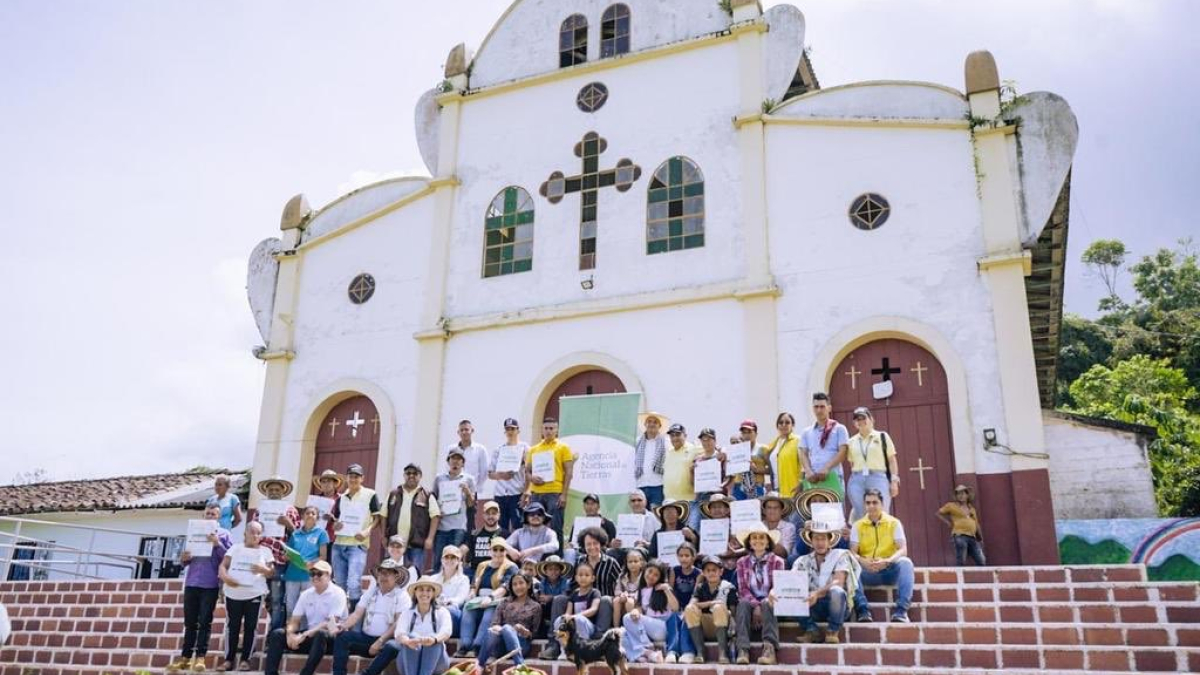 La Unidad Nacional de Víctimas acompañó el acto de titulación de 809 hectáreas de predios, 