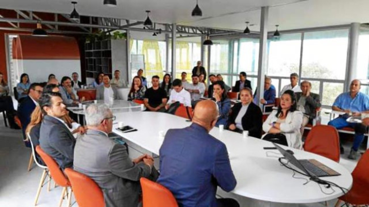 Cerca de 50 empresarios y académicos caldenses se reunieron el martes con el embajador de República Dominicana, Félix Aracena Vargas