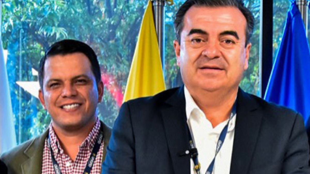 el exsubdirector de la UNGRD, Esneyder Pinilla. A la derecha, Olmedo López, exdirector del ente.