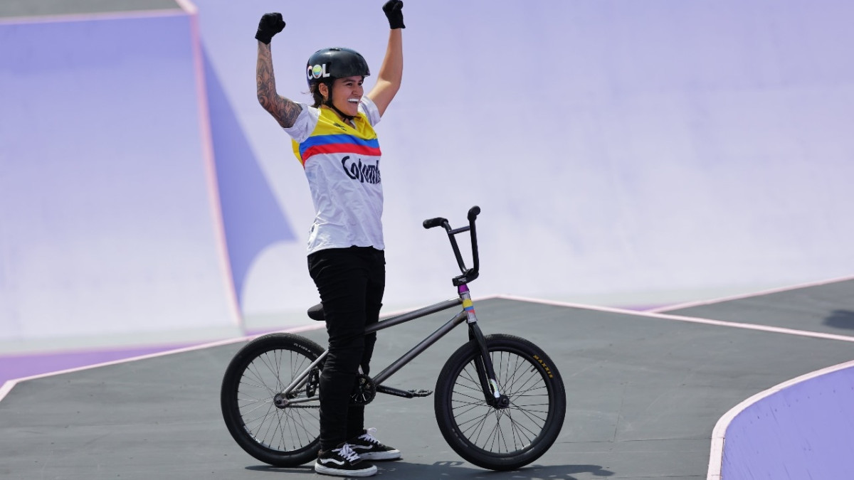 Queen Saray Villegas durante su participación en la final del BMX Freestyle de París 2024.