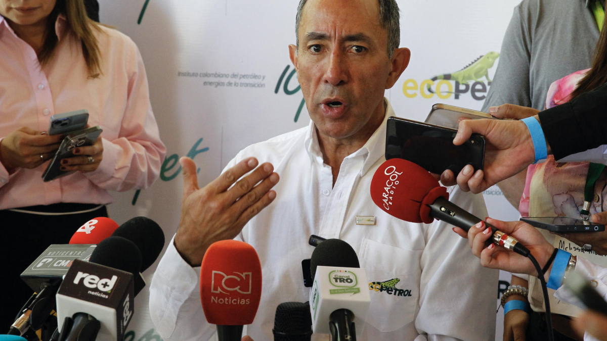 El presidente de Ecopetrol, Ricardo Roa, habla en una rueda de prensa este miércoles, en Piedecuesta (Santander). 