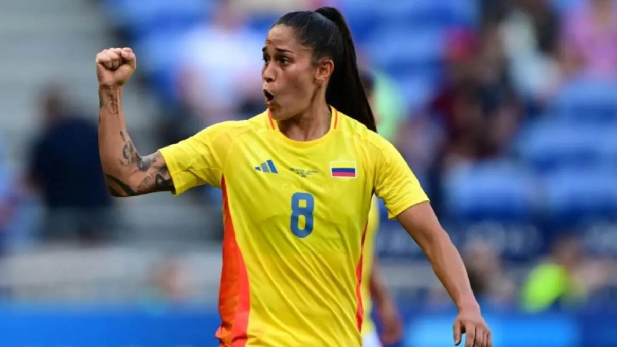La risaraldense Marcela Restrepo celebra su gol