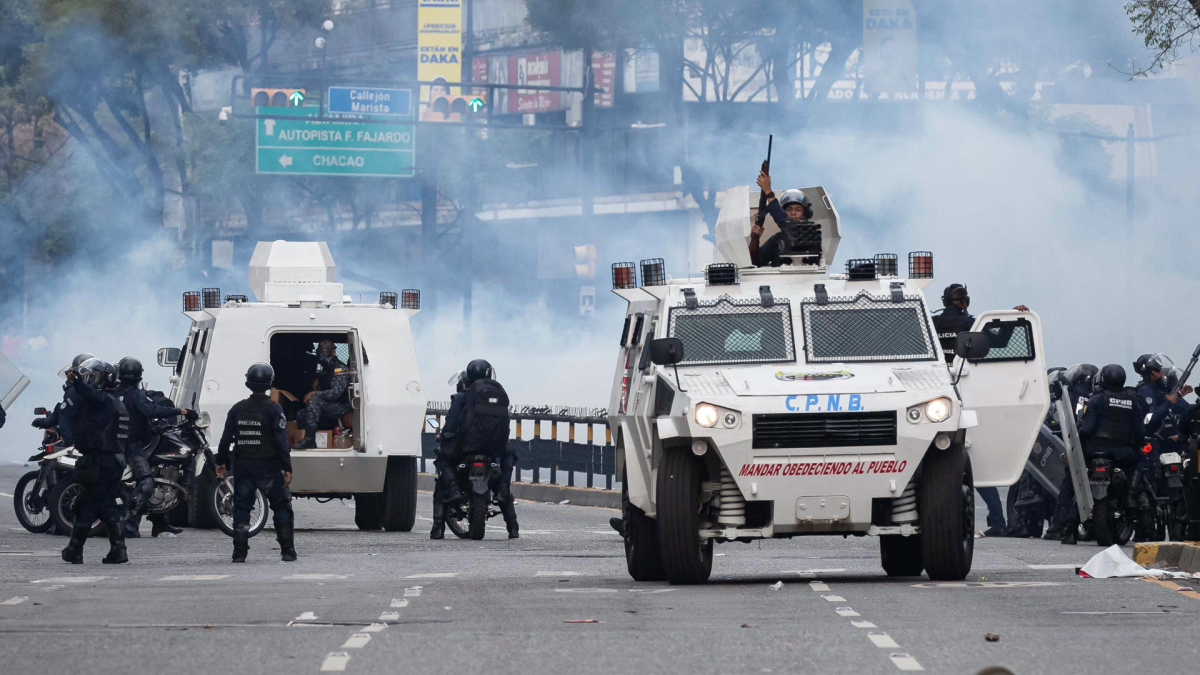 Integrantes de la Policía Nacional Bolivariana (PNB) 