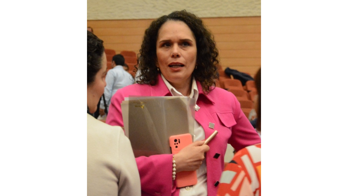 María Constanza García, ministra de Transporte, en Caldas.
