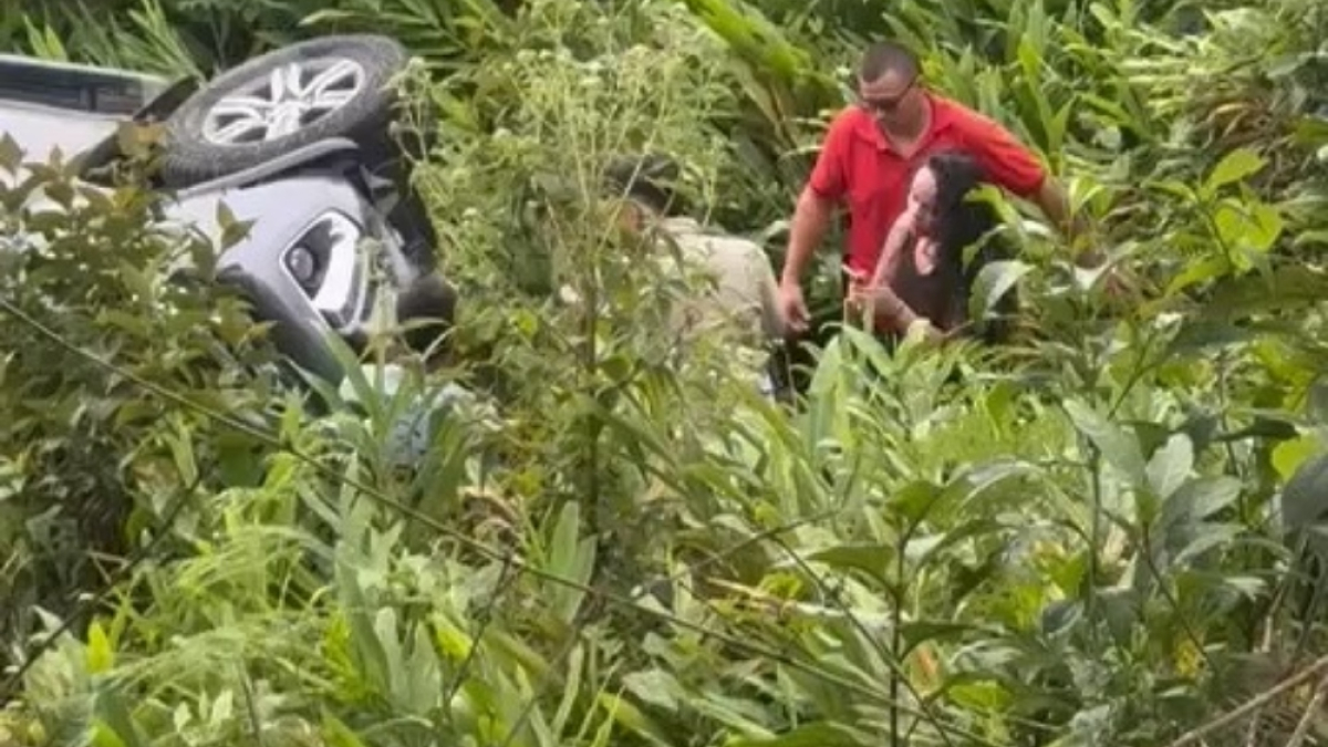 Accidente de tránsito involucra a Valeria Zapata, esposa del alcalde de Santa Rosa. 