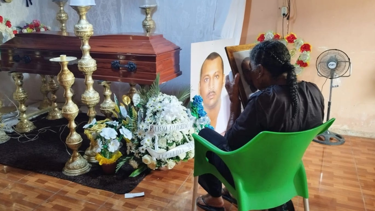La madre de la víctima, una mujer ecuatoriana de 83 años, pudo recuperar el cuerpo tras 11 años sin tener noticias de él.