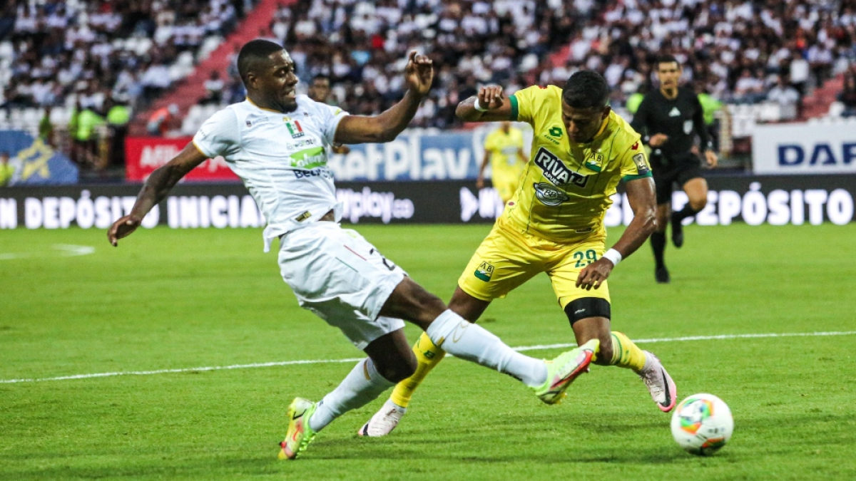  Once Caldas ganó y sigue líder