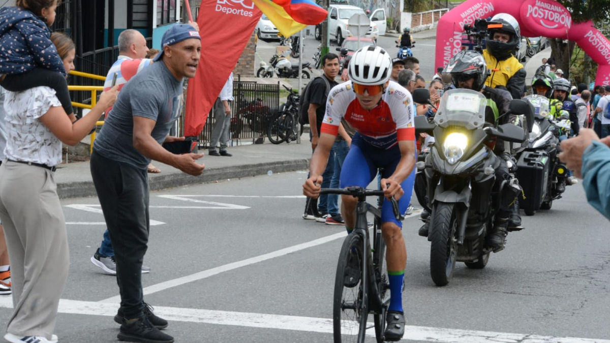 Kevin Castillo en el ascenso a la Plaza de Toros de Manizales.