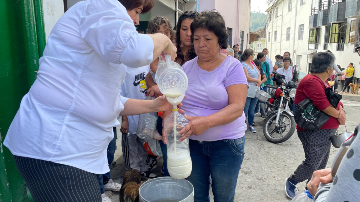 Ganaderos de Aranzazu (Caldas) regalaron este jueves, 5 de septiembre, 140 litros de leche a la comunidad. 