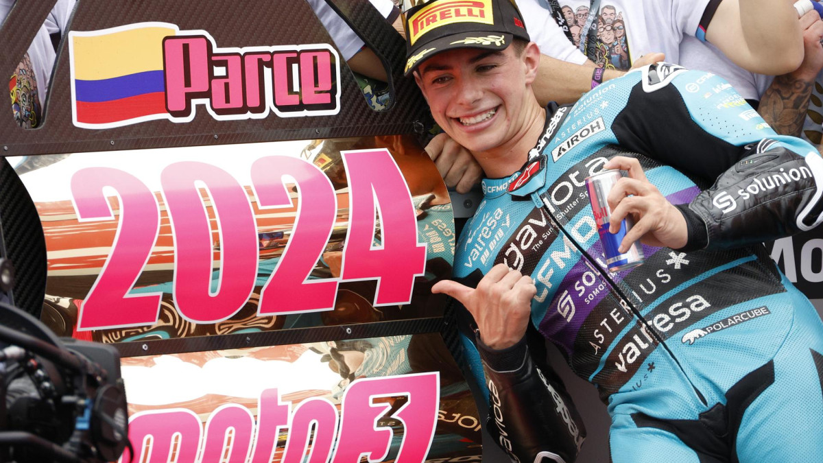 El colombiano David Alonso y su celebración en el Gran Premio de Japón.