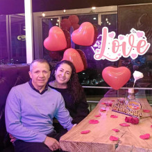 José Luis Castro y Ximena Echeverry celebraron sus 17 años de matrimonio con una cena.