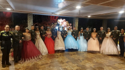 Festejaron sus 15 años juntas