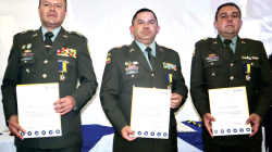 ESTATAL DE SEGURIDAD. CEREMONIA CONDECORACIÓN VIGILANTES Y ADMINISTRATIVOS DEL DEPARTAMENTO DE CALDAS.
