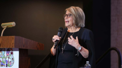 Ministra planteó reforma, cafeteros preguntaron por las ayudas