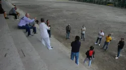 Cancha de La Asunción: se quejan y les responden