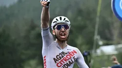 Paret Peintre se impone en Lago Laceno, Luknessund es nuevo maglia rosa del Giro