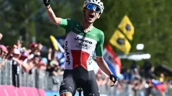 Zana gana el pulso a Pinot en Palafavera, Thomas aguanta de rosa y avanza Roglic