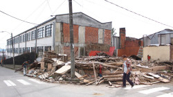 En el barrio San José de Manizales están expuestos al saqueo tras desplome de una vivienda