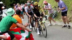 Pogacar se impone en la segunda etapa de Pirineos ante un Vingegaard que es nuevo líder