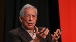 Nobel de Literatura peruano, Mario Vargas Llosa, de 87 años, hospitalizado por covid-19