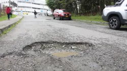 Hay 31 huecos más por reparar en vía del barrio San Marcel de Manizales