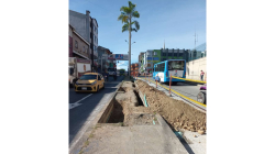 Comerciantes y vecinos del bulevar de la 19, en Manizales, hicieron nuevo plantón en obras