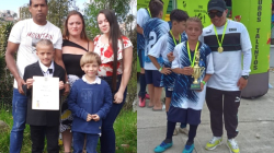 Manizaleña pide apoyo para que su hermanito pueda ir a la Copa América de Fútbol Infantil