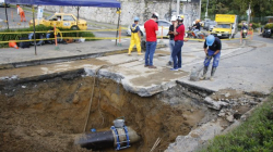 Cinco barrios de la comuna Universitaria amanecieron sin agua por daño en Pío XII