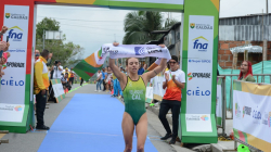 María Carolina Velásquez se repone y logra oro para Caldas Eliminator Triatlón