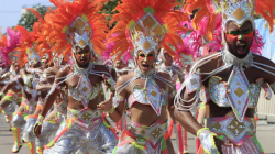 Lentejuelas, canutillos y herencia africana brillan en el Carnaval de Barranquilla