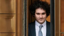 El niño prodigio de las criptomonedas Sam Bankman-Fried condenado a 25 años de prisión