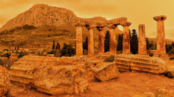 El cielo de Atenas (Grecia) se tiñe de naranja por las nubes de polvo del Sahara