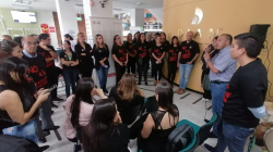Plantón en la DIAN: protesta en Manizales contra 154 posibles despidos en todo el país
