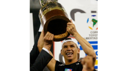 Once Caldas: el capitán que levantó la Copa Libertadores no sabe nada de la conmemoración