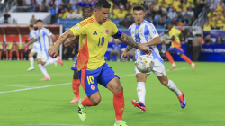 Colombia dispara al palo, pero empata sin goles con Argentina tras el primer tiempo