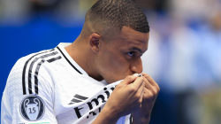 “¡Hala Madrid!”: Kylian Mbappé desata la locura en su presentación en el Santiago Bernabéu