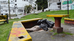 Rayones, sillas y juegos dañados, el estado del parque del barrio La Camelia, en Manizales