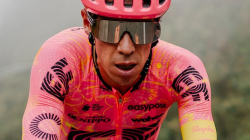 Rigoberto Urán se retira de la Vuelta a España tras sufrir dura caída en la sexta etapa
