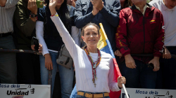 María Corina Machado pide a empresarios colombianos defender la democracia todos los días